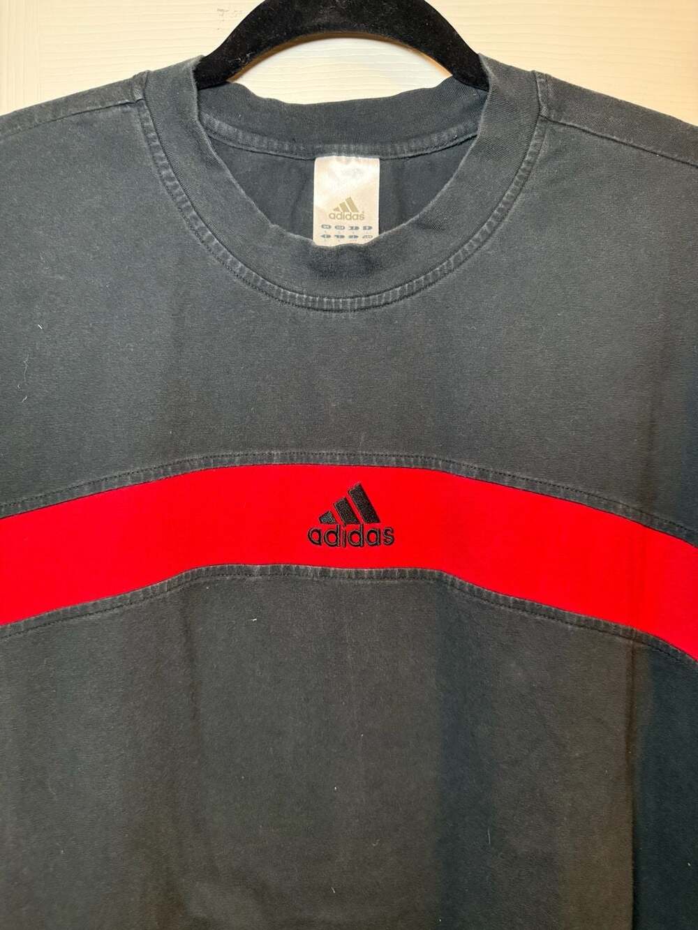 Vintage Adidas Black and Red Crewneck T-Shirt Size L